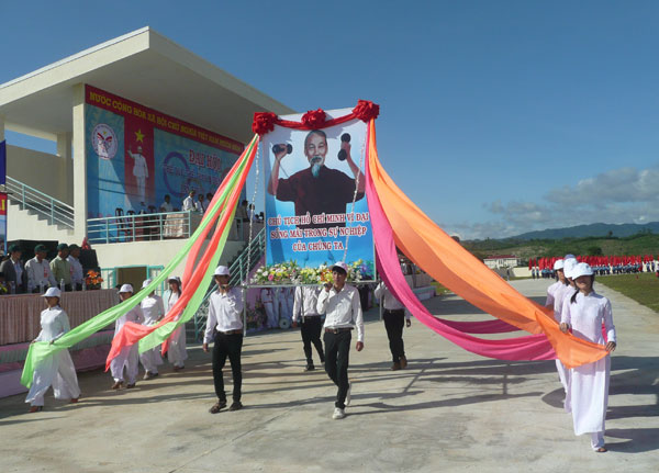 Quang cảnh khai mạc Đại hội TDTT huyện Đam Rông