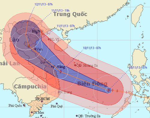 Chiều nay, miền Trung mưa dông mạnh, sóng biển trên 10m