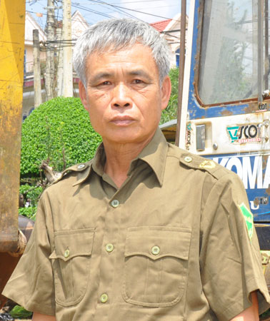 Anh là cựu chiến binh và công an viên
