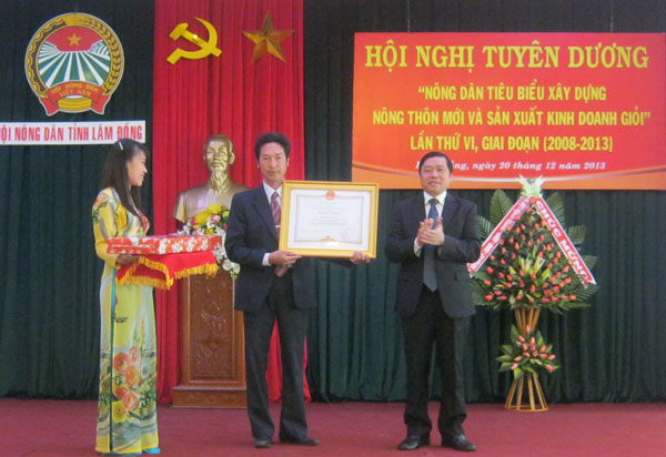 Tôn vinh 83 gương nông dân tiêu biểu