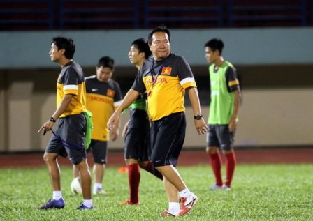 Có lẽ hậu SEA Games 28, chiếc ghế "nóng" ở đội tuyển lẫn U23 sẽ thuộc về thầy ngoại, khi VFF đang lúng túng không tìm được người thay thế .Ảnh:Thanhnien