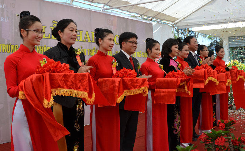 Đến Đà Lạt, vào biệt điện xem mộc bản triều Nguyễn