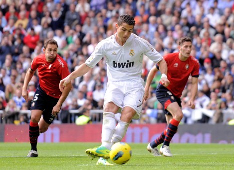 Osasuna - Real Madrid: Cửa đi tiếp cho khách