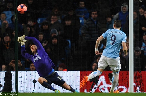 Hủy diệt Blackburn, Man City tiến vào vòng 4 FA Cup