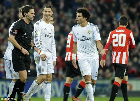 Ronaldo trả giá đắt trong dịp sinh nhật