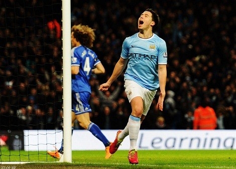 Nasri ăn mừng sau khi ghi bàn ấn định chiến thắng 2-0 cho Man City