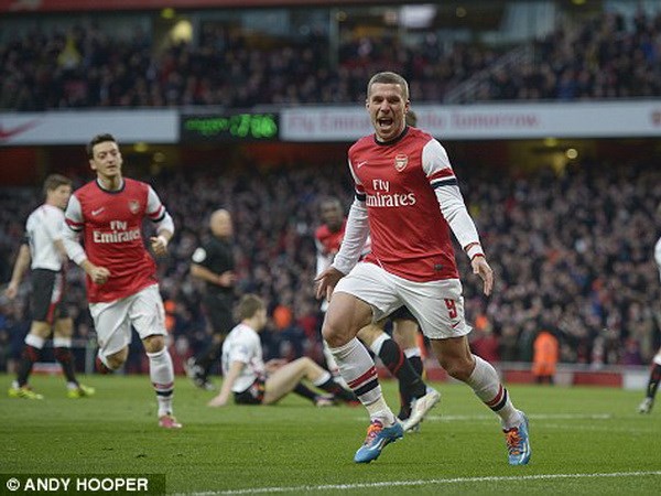 Kết quả bóng đá: Arsenal trả hận Liverpool, Real trở lại tốp 2