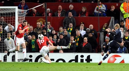 Cú vô lê của Robben từng khiến Man Utd tan mộng Champions League năm 2010