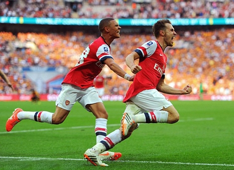 Ramsey ăn mừng bàn thắng quyết định vào lưới Hull City