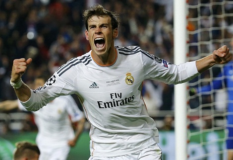 Gareth Bale ăn mừng sau bàn thắng nâng tỉ số lên 2-1