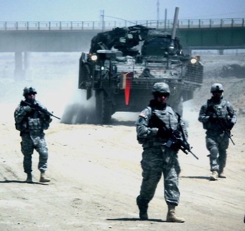 Mỹ sẵn sàng tấn công quân sự để giải quyết tình hình Iraq