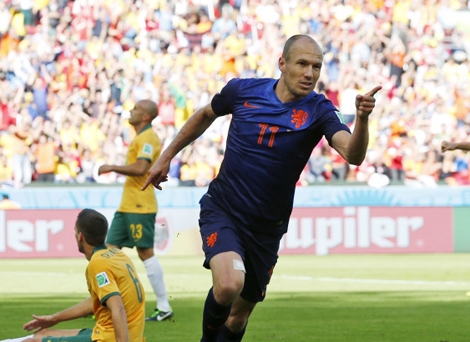Robben đã có bàn thắng thứ 3 tại VCK World Cup 2014