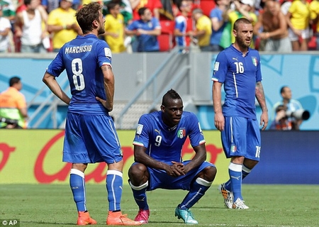 Costa Rica hạ Italia bằng chính sở trường của đối thủ!