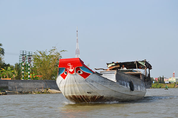 Những con mắt trên sóng