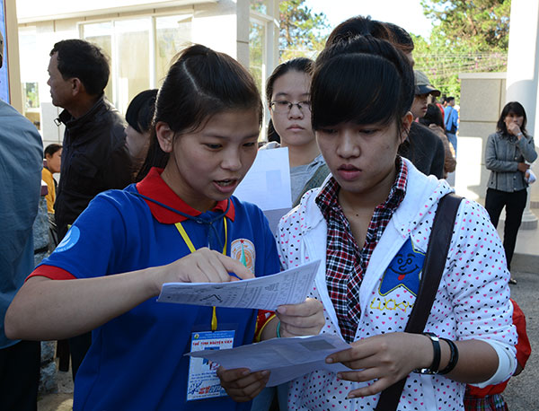 Trên 82% thí sinh đến làm thủ tục dự thi đợt 1