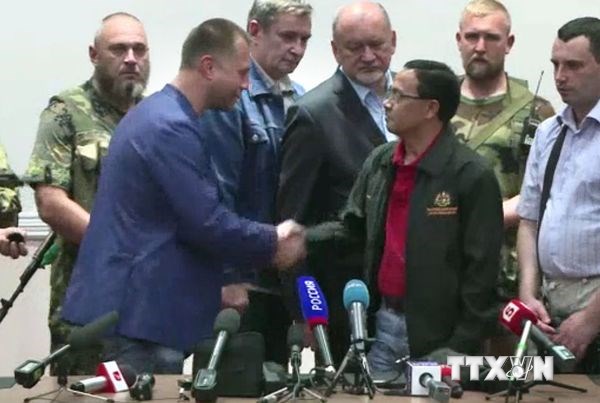 Ukraine: Nga muốn thủ tiêu các thủ lĩnh ly khai Donbass sau vụ MH17
