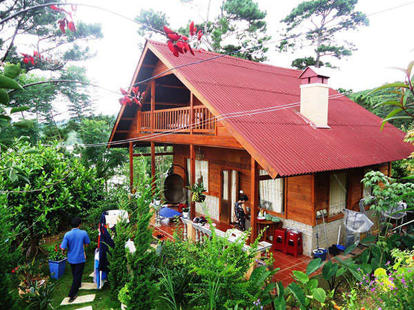 Trang trại hoa lá và sương giăng