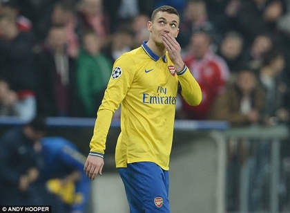 Từ chối ở lại Arsenal, Vermaelen tìm đường sang Barca
