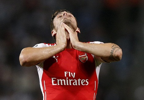 Ramsey bị đuổi, Arsenal "hút chết" ở Ataturk