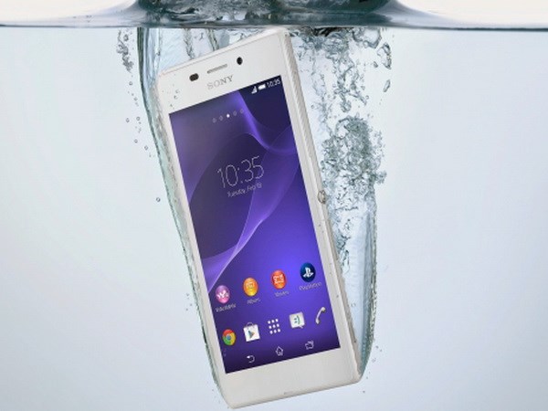 Xperia M2 Aqua: Điện thoại cho ngày mưa nắng thất thường?
