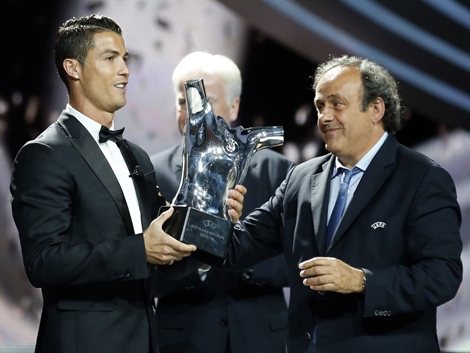 Ronaldo ẵm danh hiệu lớn thứ 2 sau Quả bóng Vàng