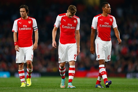 League Cup: Arsenal bị loại, Liverpool thắng nhọc