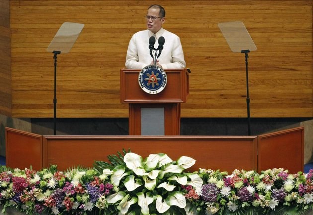 Tổng thống Philippines hối thúc tòa quốc tế trong vụ kiện Trung Quốc