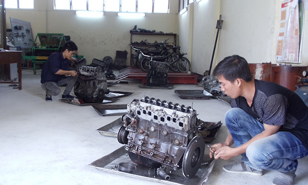 Không chỉ có đại học mới là con đường duy nhất vào đời