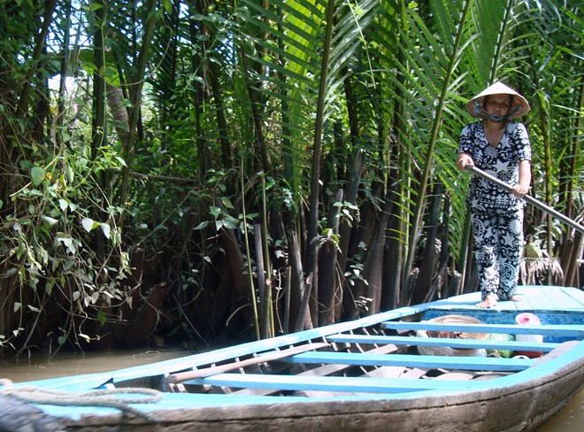 Về Bến Tre ăn cá bống dừa