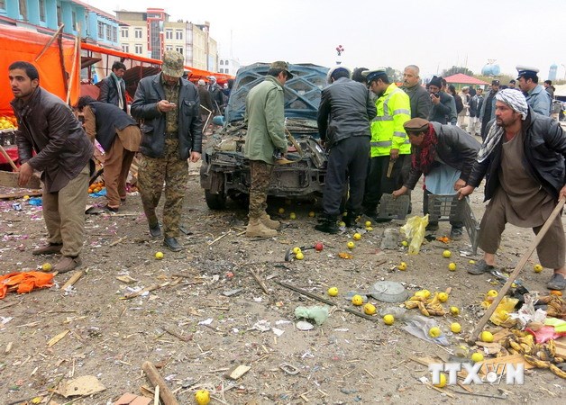 Đánh bom liều chết tại Afghanistan, gần 30 người thương vong
