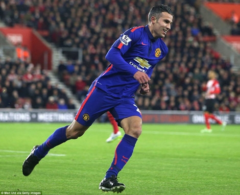 Van Persie, người hùng của Man Utd ở St Mary