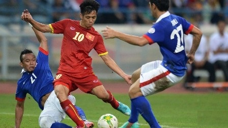 Tuyển Malaysia chơi chắc chắn và mạnh mẽ khác hẳn so với lượt đi. Ảnh: CA.