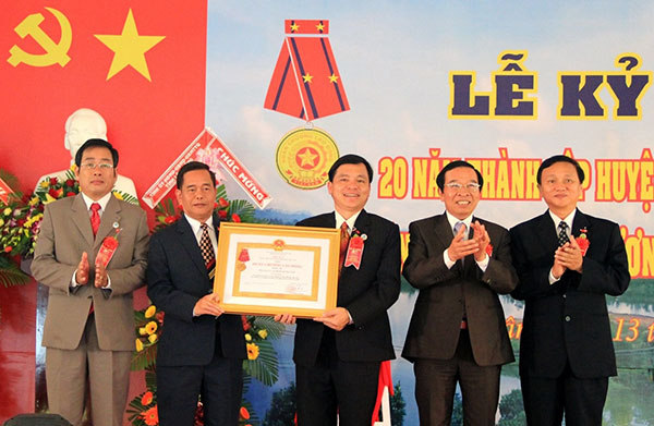 Huyện Bảo Lâm long trọng kỷ niệm 20 năm thành lập (1994 - 2014)