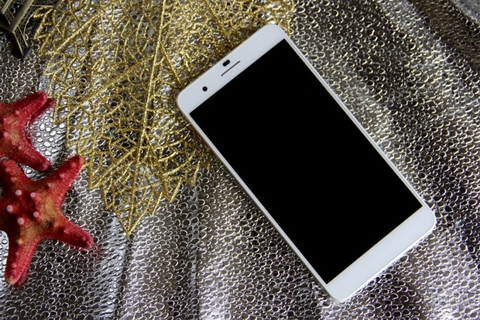 Smartphone 5,5-inch sở hữu camera kép độc đáo