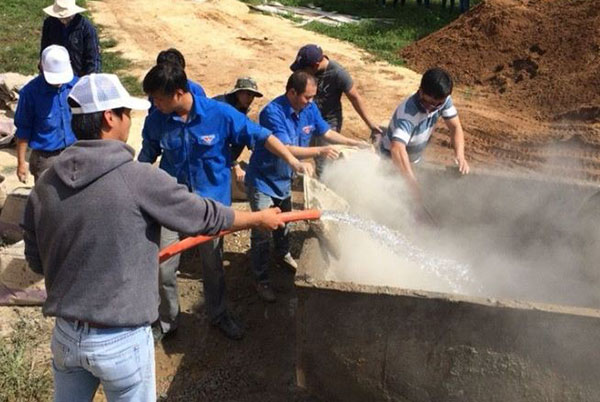 Đà Lạt: Thêm một con đường bê tông từ sức trẻ