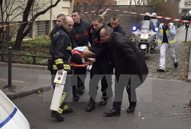 Tổng thống Pháp tuyên bố quốc tang sau vụ xả súng tại Paris