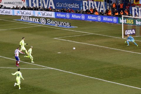 Thắng sát nút Atletico, Barca giành vé vào bán kết