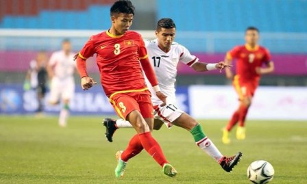 HLV Miura muốn học trò đánh bại U23 Nhật Bản