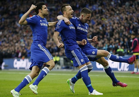 Hạ Tottenham, Chelsea giành danh hiệu đầu tiên