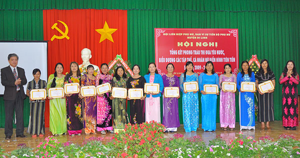 Di Linh kỷ niệm Ngày Quốc tế Phụ nữ và biểu dương điển hình tiên tiến