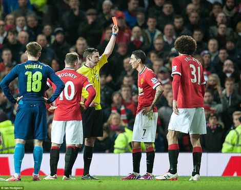 Chiếc thẻ đỏ của Di Maria đã chấm dứt nỗ lực ngược dòng của Man Utd
