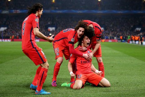 David Luiz vui mừng với bàn thắng cân bằng tỷ số 1-1