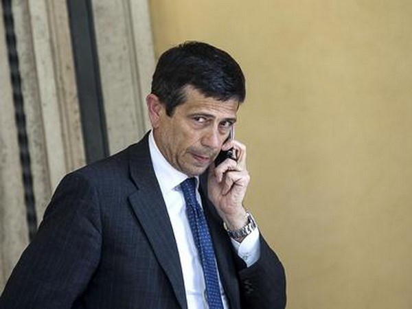 Chính trường Italy tiếp tục rúng động vì bê bối tham nhũng mới