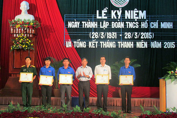 Đạ Tẻh: 22 công trình, phần việc trong "Tháng thanh niên"