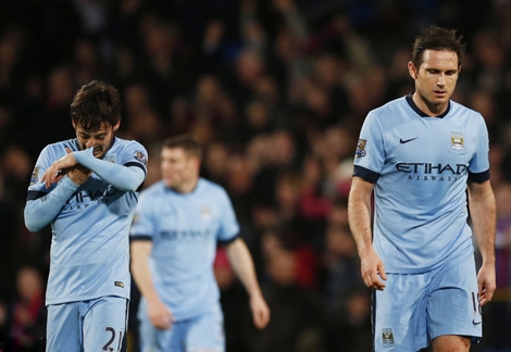 Thua sốc, Man City tan mộng bảo vệ ngôi vương