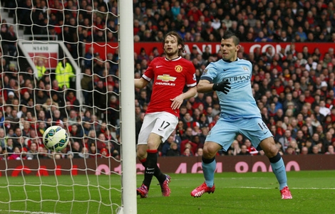 Aguero lập cú đúp, Man City vẫn thua thảm trước MU