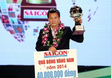 Thành Lương lần thứ ba đoạt Quả bóng vàng Việt Nam!