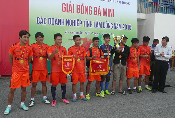 Khởi động chiến lược phát triển bóng đá Lâm Đồng