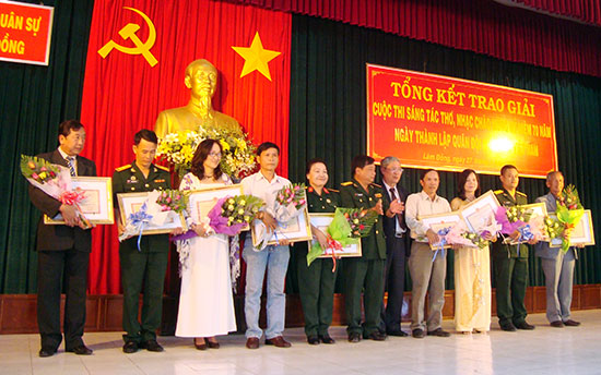 Bộ Chỉ huy Quân sự tỉnh tổ chức lễ kỷ niệm 40 năm Ngày giải phóng hoàn toàn miền Nam, thống nhất đất nước (30/4/1975 – 30/4/2015)