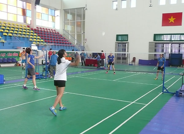 58 VĐV tham dự giải Vô địch cầu lông toàn tỉnh năm 2015